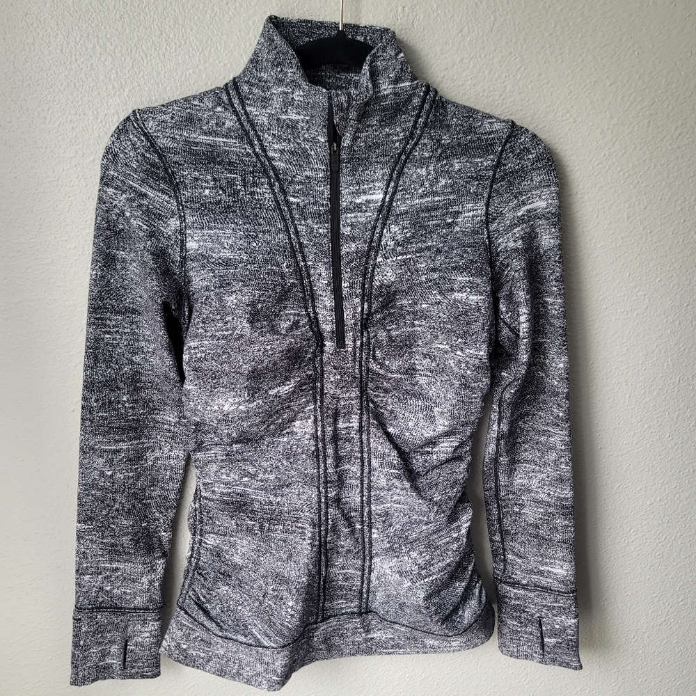 Lululemon Cypress Kiss 1/2 Zip Pullover Size 6 Color Rush Jacquard Black White
